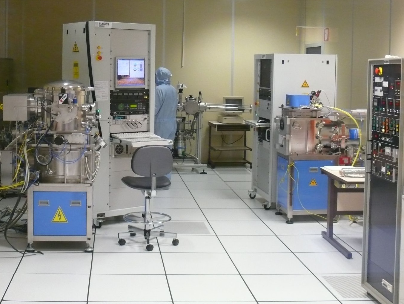 Villeneuve-d'Ascq_-_IEMN_clean_room_-_3