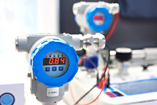 Pressure sensor for portable calibrator